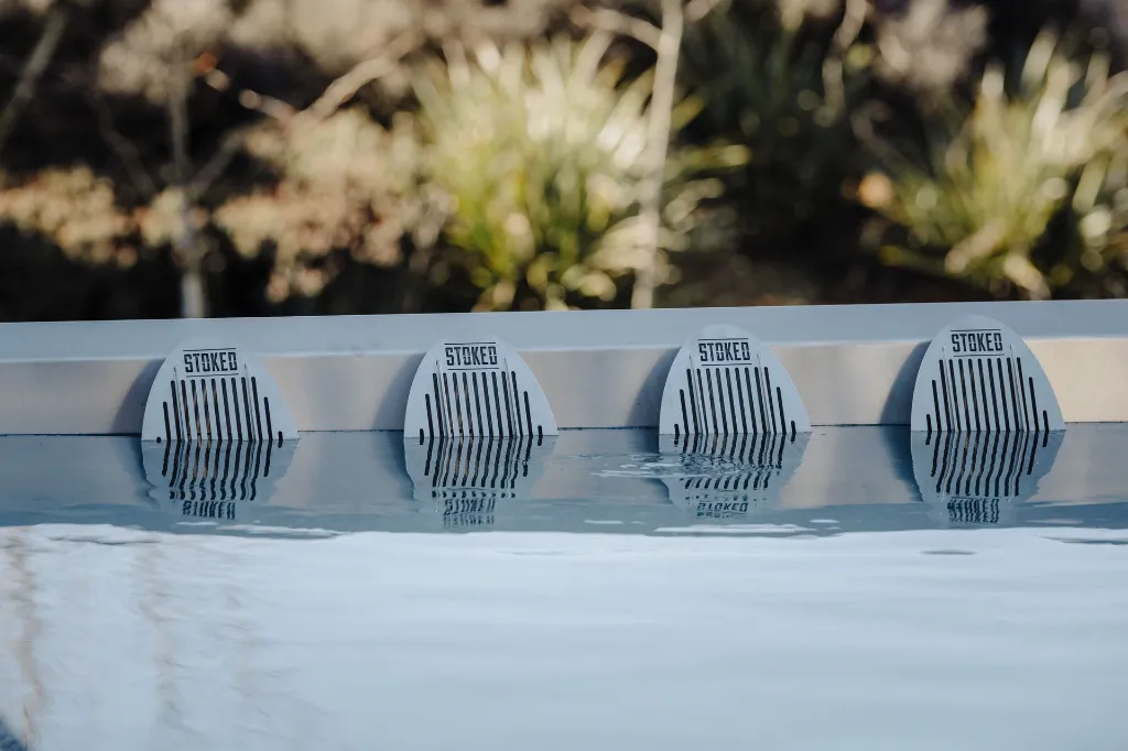 electric-pool-2-5m-x-2m-lifestyle.webp