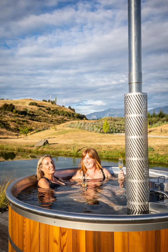wood-fired-hot-tub-1-9m-gallery-02.webp