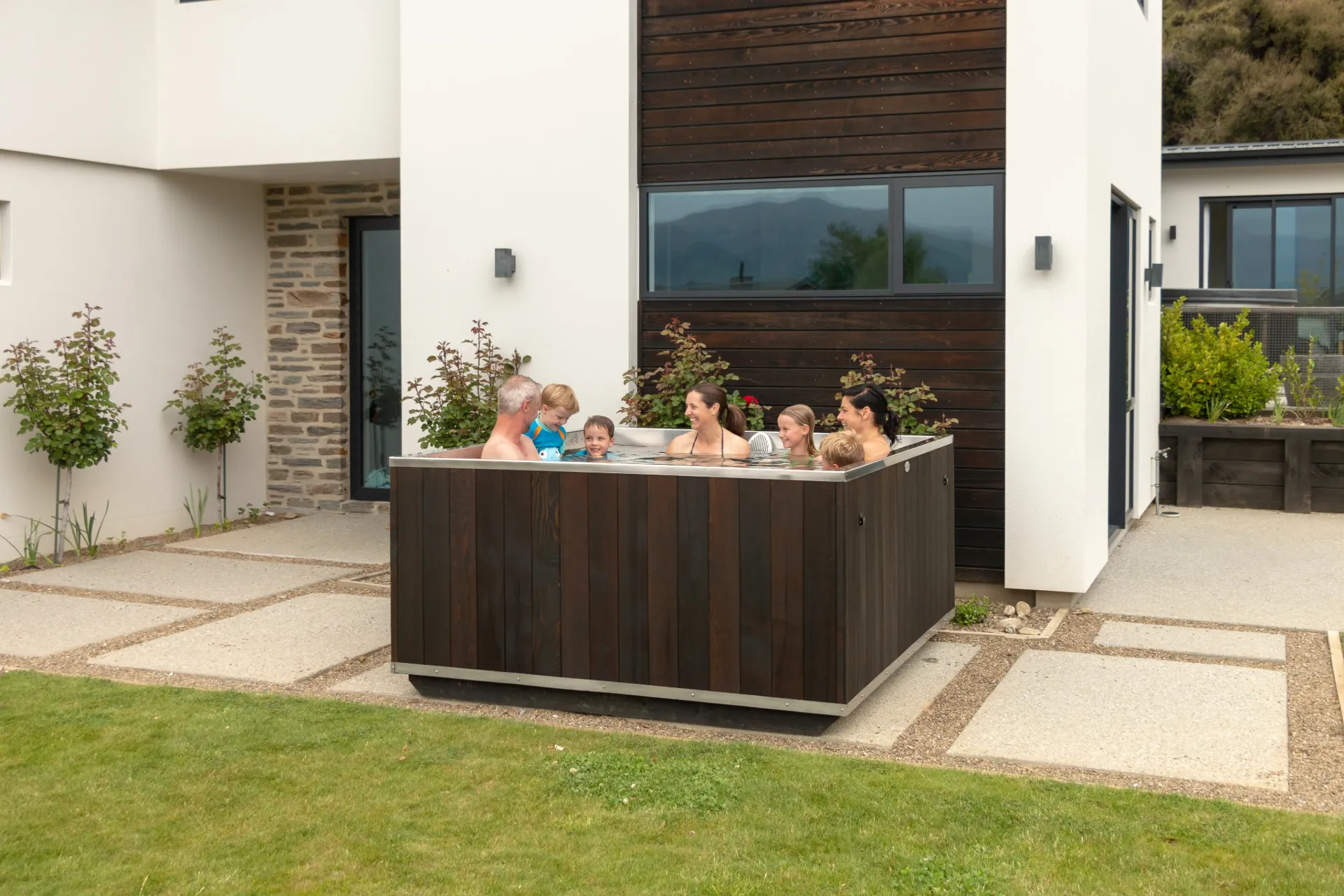 Electric Square Spa - 2m (8 Jets)